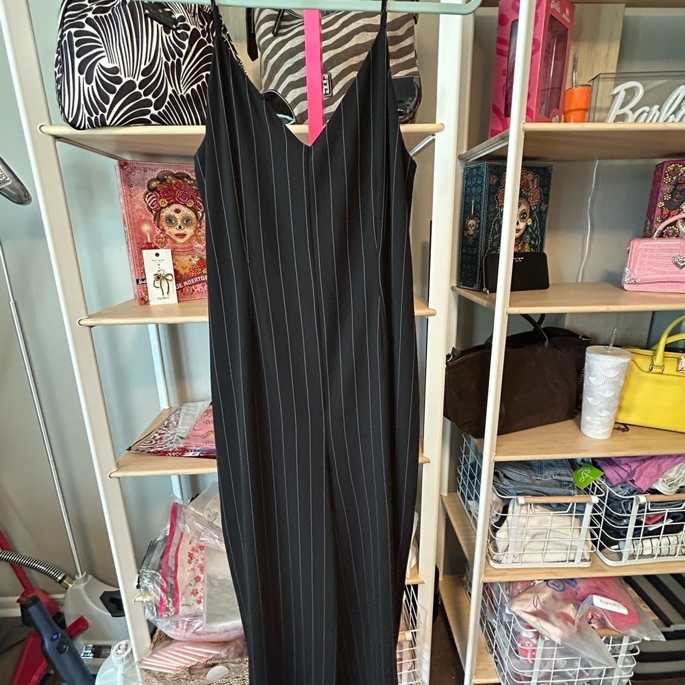 Cupcakes and Cashmere  Elegant Black Striped jumper. Size medium. EUC